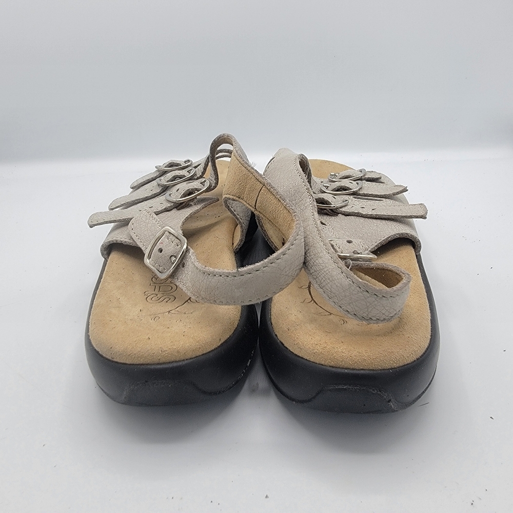 SAS Beige Sandals - Picture 11 of 14